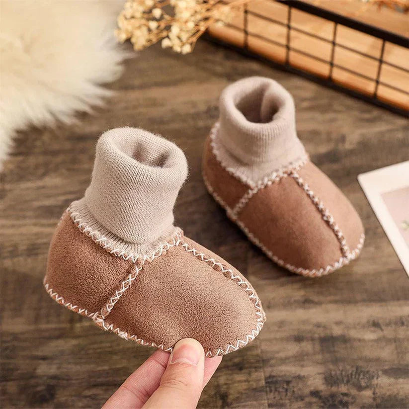 CozyBoots™ – Den varme komfort, der beskytter små fødder hele vinteren