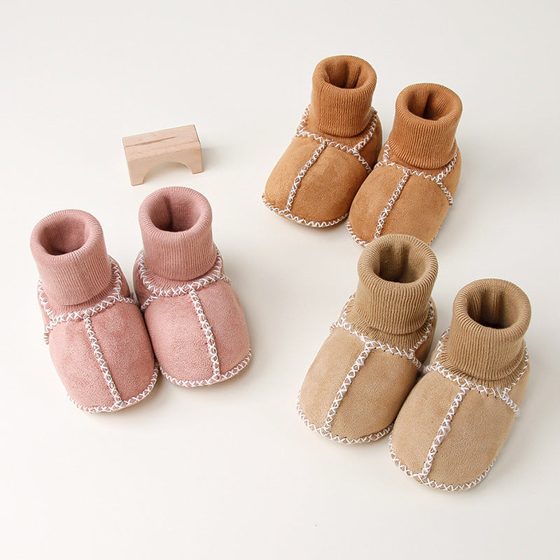 CozyBoots™ – Den varme komfort, der beskytter små fødder hele vinteren